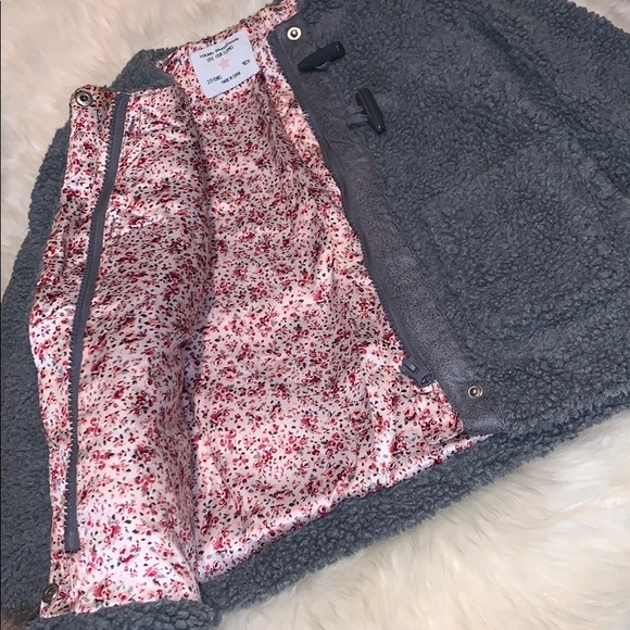 Stylish coat - Picture 2 of 4